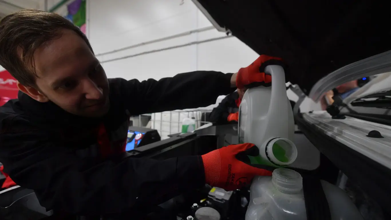 Замена антифриза своими руками: алгоритм действий