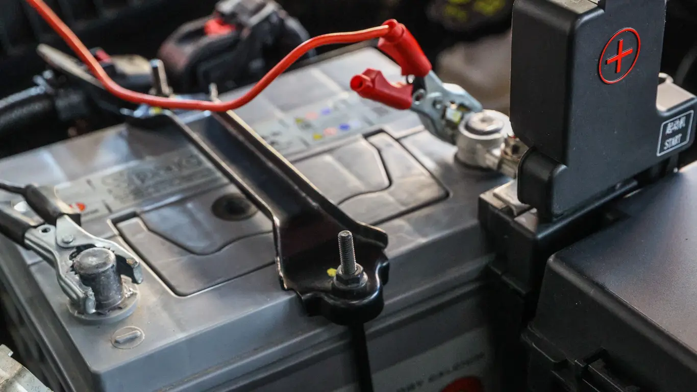 Самые частые ошибки при зарядке аккумулятора, которые следует избегать