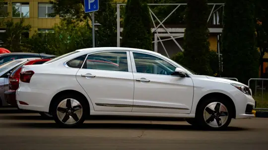 Первый российский электроседан Evolute I-Pro: важные нюансы