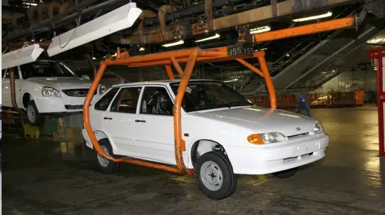 Ржавчина, коробка и мотор: проблемы и плюсы Lada 2114 с пробегом